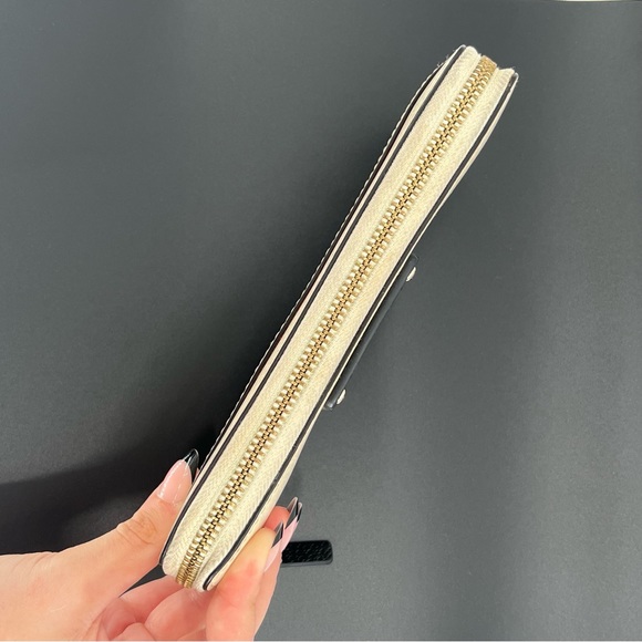 KATE SPADE Bay Street Pebbled Leather Cream & Black Zip Around Wallet EUC - Picture 5 of 15